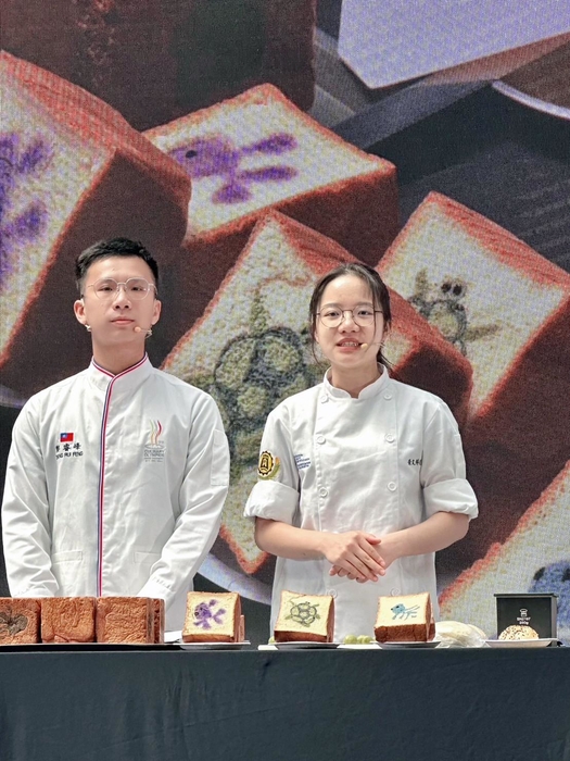 【最新消息】「盲盒吐司」藏驚喜!旅遊系研究生林珈萱美食展秀造型吐司技藝圖片