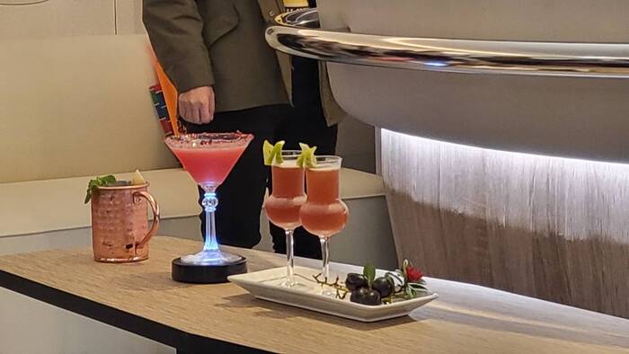 【最新消息】A380空中酒廊真實還原！景文科大打造頭等艙貴賓體驗 高空調酒、和服服務、開飛機一次滿足圖片